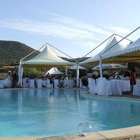 Hotel Ristorante La Tana Di Li Mazzoni Trinità dʼAgultu Dış mekan fotoğraf