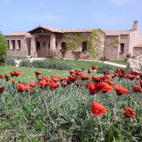 Hotel Ristorante La Tana Di Li Mazzoni Trinità dʼAgultu Dış mekan fotoğraf