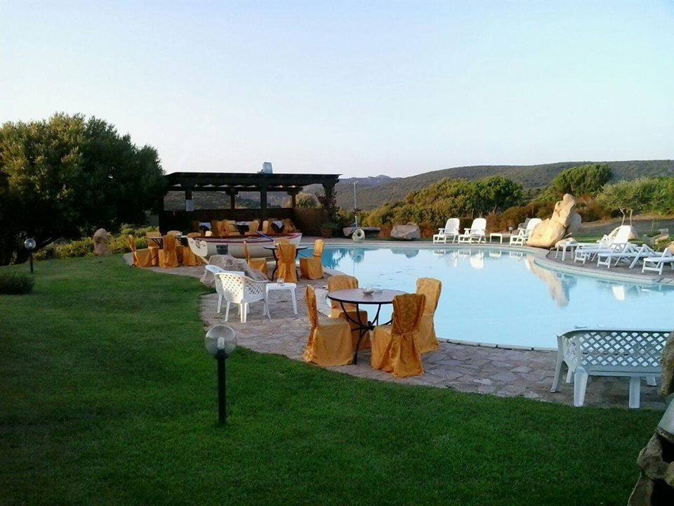 Hotel Ristorante La Tana Di Li Mazzoni Trinità dʼAgultu Dış mekan fotoğraf