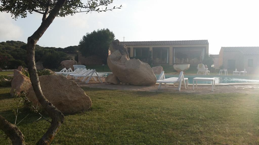 Hotel Ristorante La Tana Di Li Mazzoni Trinità dʼAgultu Dış mekan fotoğraf